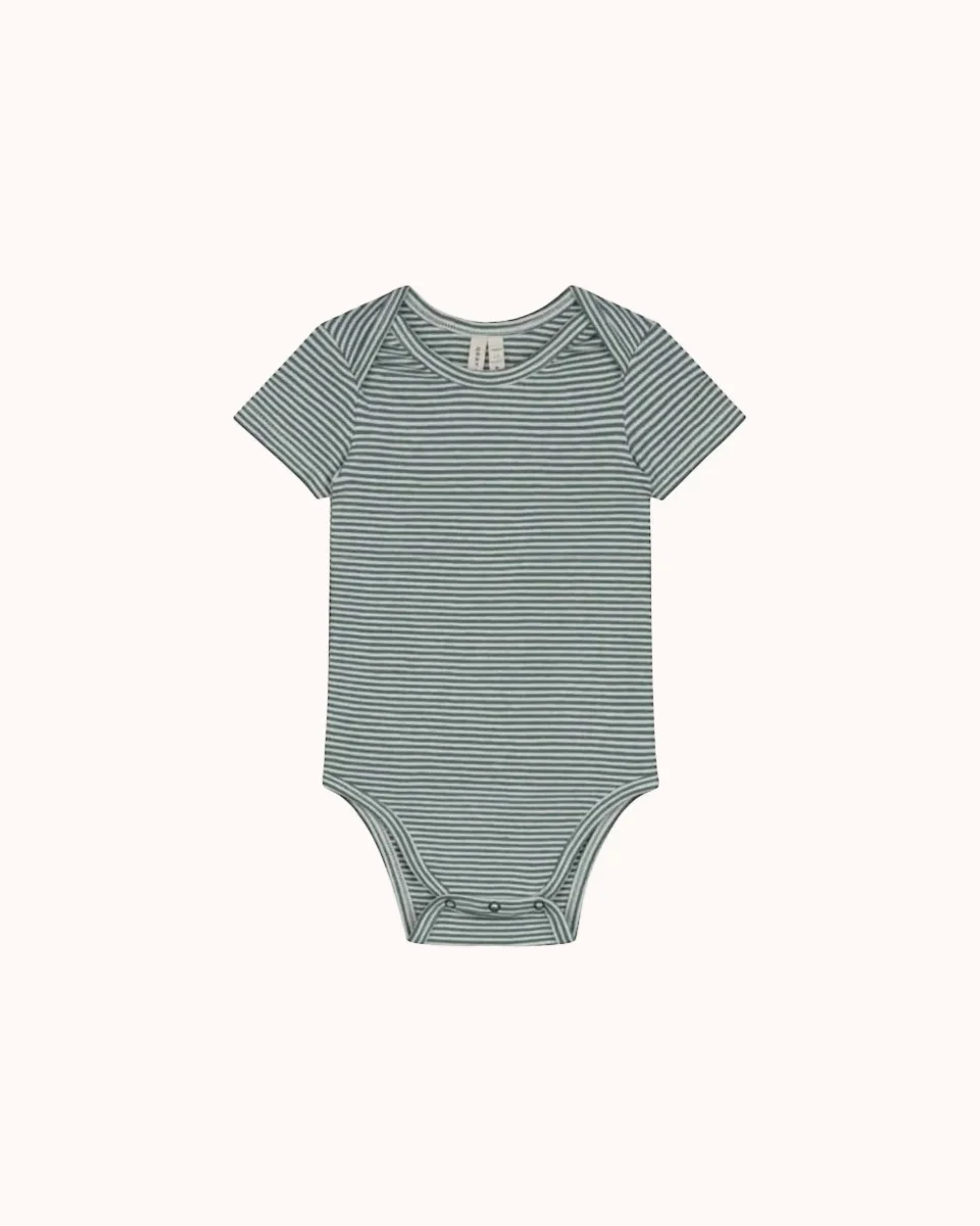 Kurzärmliger Baby Body in blue grey/cream – Bild 2